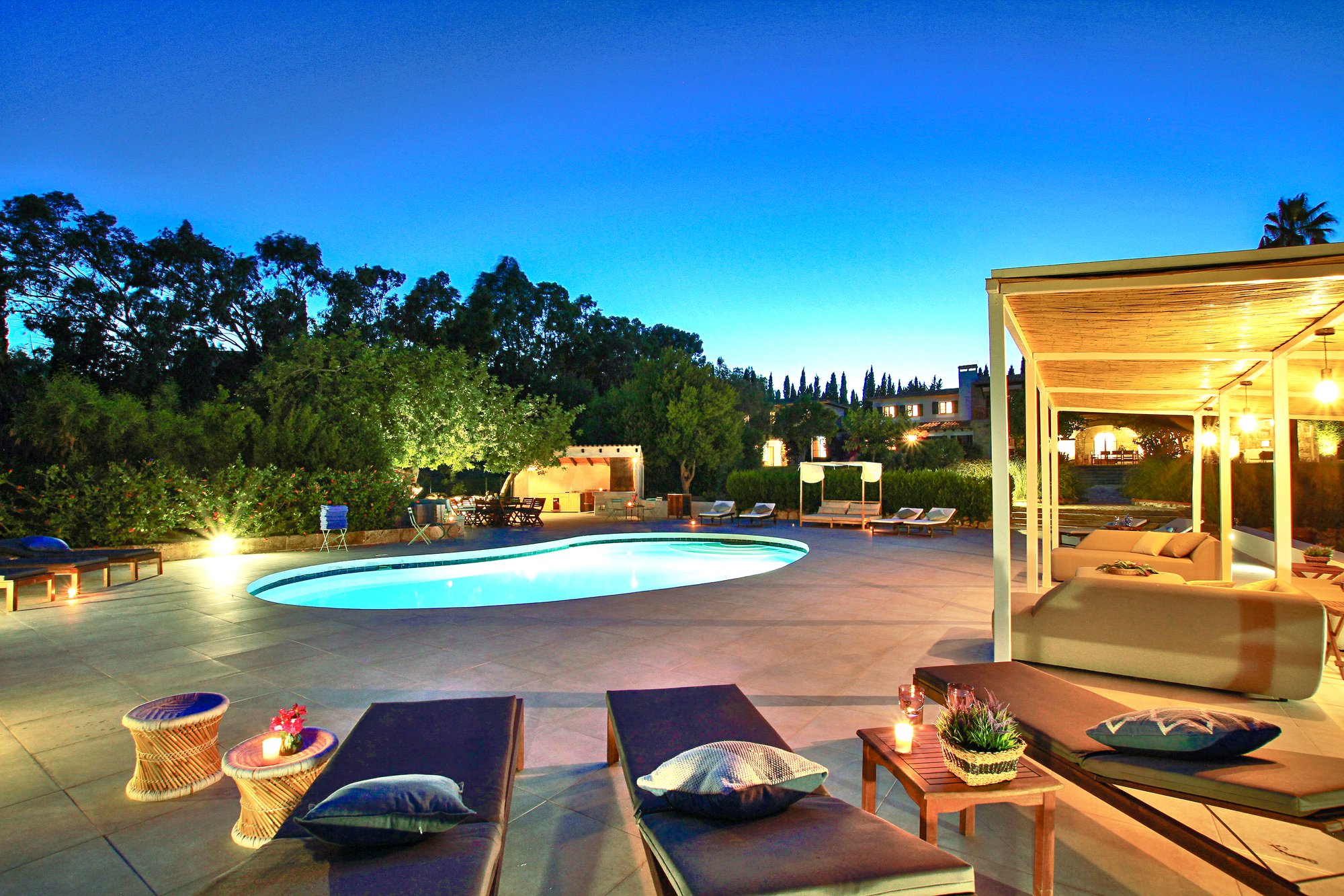 Napolitano · pool at night